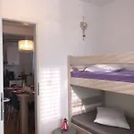 Ivesic * Макарська