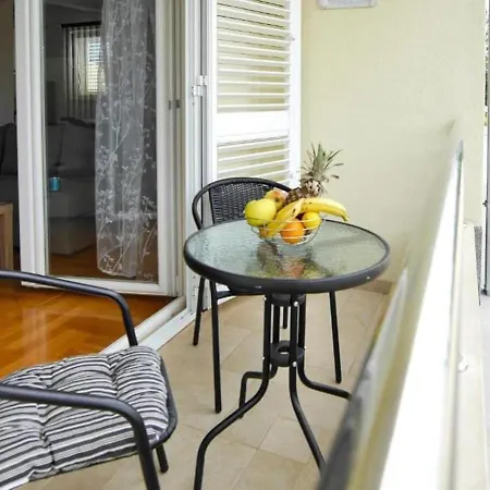 Ivesic Apartmán